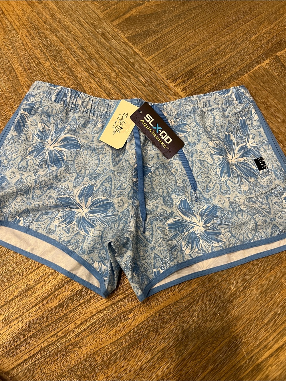 NWT Salt Life Women's Light Blue Floral Athletic Swim Shorts
